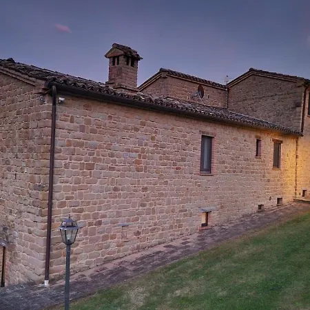 아파트 Casale Di Gualdo *